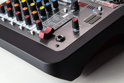 Table de mixage Allen & Heath ZED-6FX