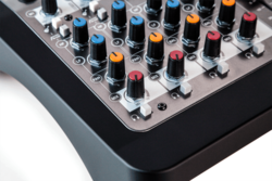 Table de mixage Allen & Heath ZED-6