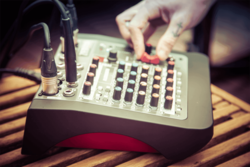 Table de mixage Allen & Heath ZEDI-8