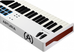 Claviers matres Arturia ESSENTIAL3-88WH